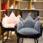 Coussin de chaise en peluche avec couronne, confortable, antidérapant, support lombaire