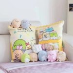Lot de 8 peluches de petits animaux avec oreiller pour rangement, Sumikko Gurashi, kawaii, 40 x 50 cm – Image 2