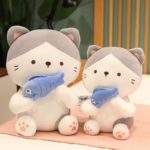 Peluche Chat avec poisson, doux et mignon, kawaii, de 25 à 60 cm – Image 4