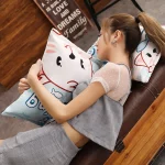 Lot de 8 peluches de petits chats avec oreiller pour rangement, 35 x 45 cm – Image 7