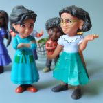 Lot de 6 figurines, dessin animé, famille Madrigal, Disney, 10.5 cm – Image 4