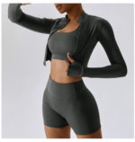 Ensemble de fitness 3 pièces, veste, top, short taille haute, sans couture, anti boulochage, anti-rétrécissement et respirant – Image 6