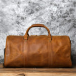 Sac de voyage en cuir de vachette, classique, à bandoulière – Image 3