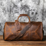 Sac de voyage en cuir de vachette, classique, à bandoulière – Image 11