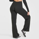 Pantalon de sport taille croisée évasé, tissu respirant et extensible – Image 4